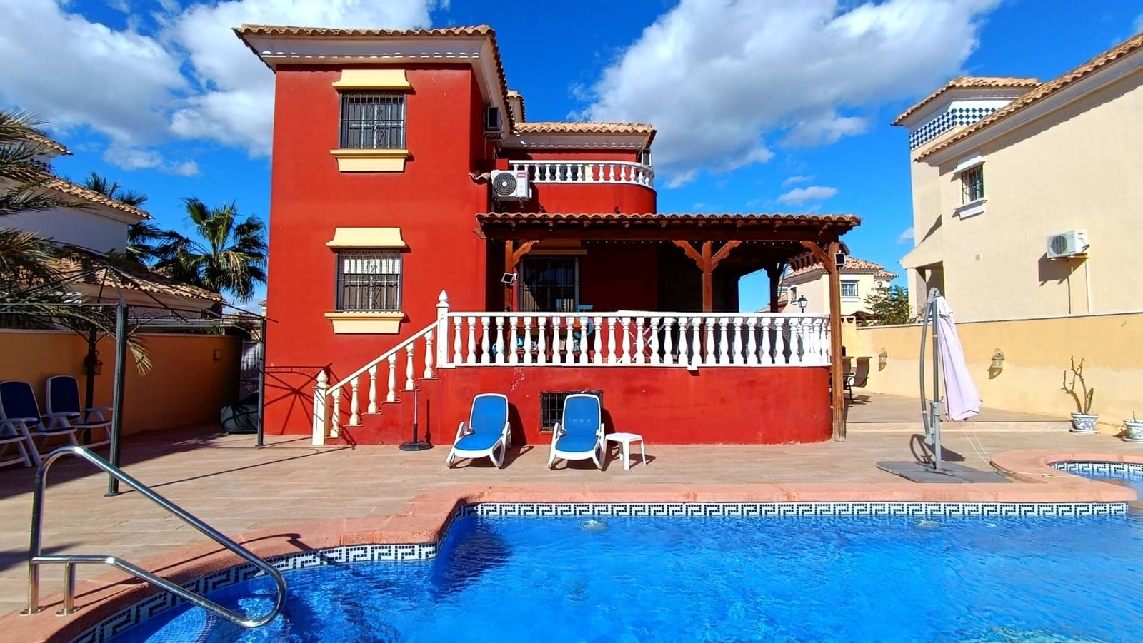 3 bedroom Villa for sale in Lo Crispin with pool - € 349,995 (Ref: 9571990)