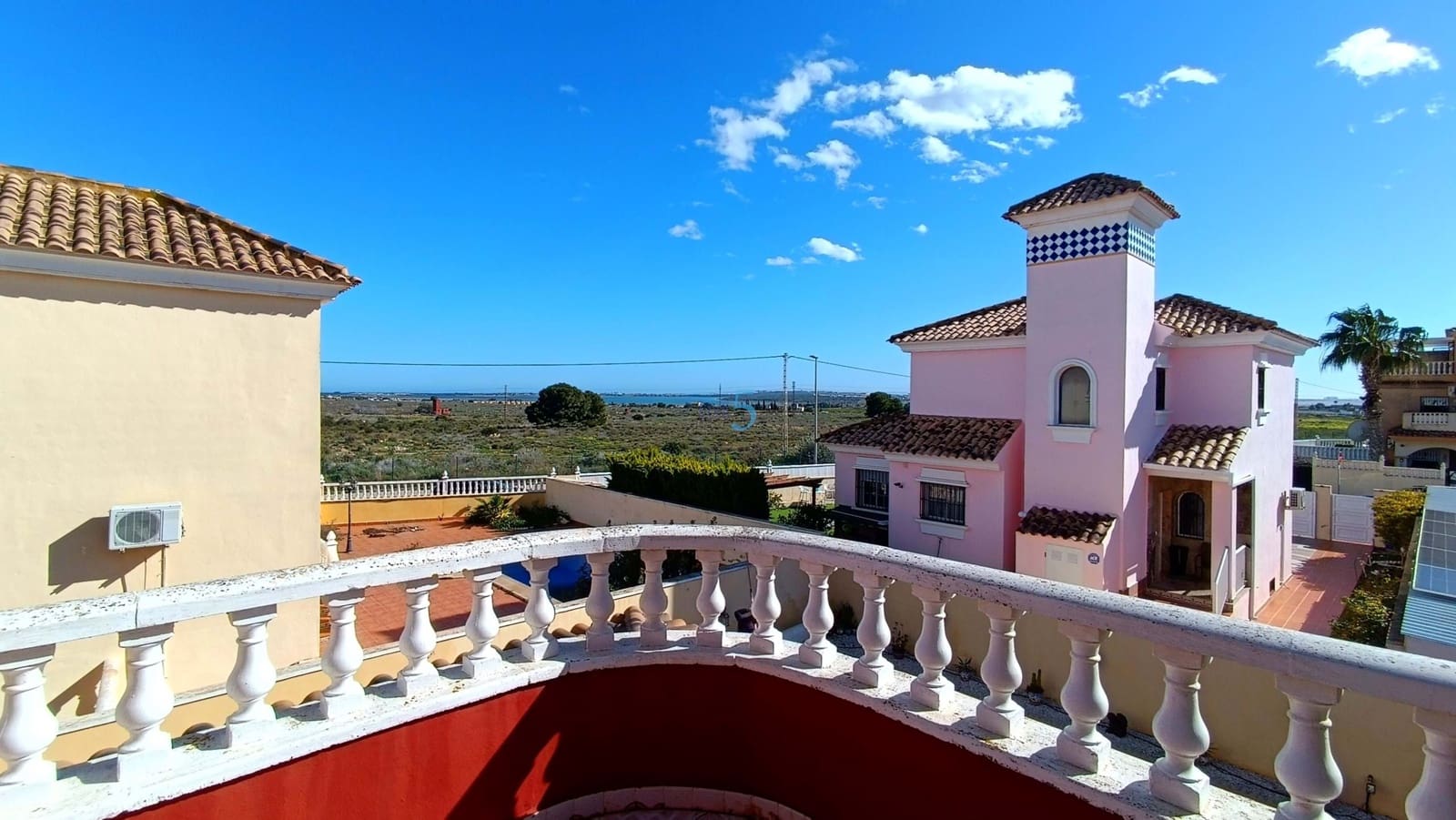 3 bedroom Villa for sale in Lo Crispin with pool - € 349,995 (Ref: 9571990)