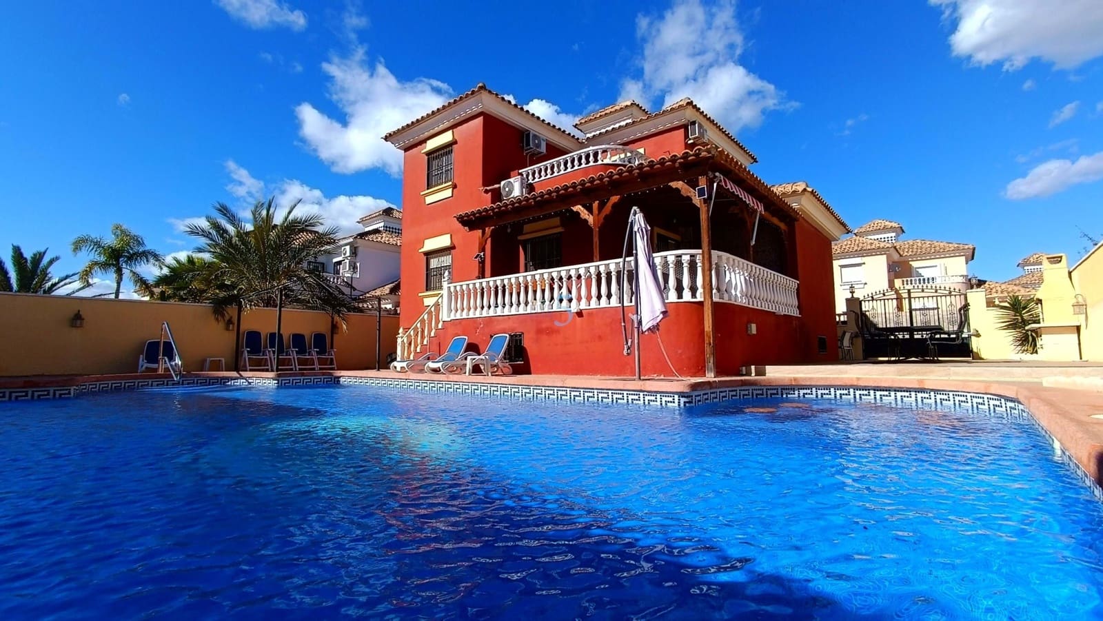 3 bedroom Villa for sale in Lo Crispin with pool - € 349,995 (Ref: 9571990)