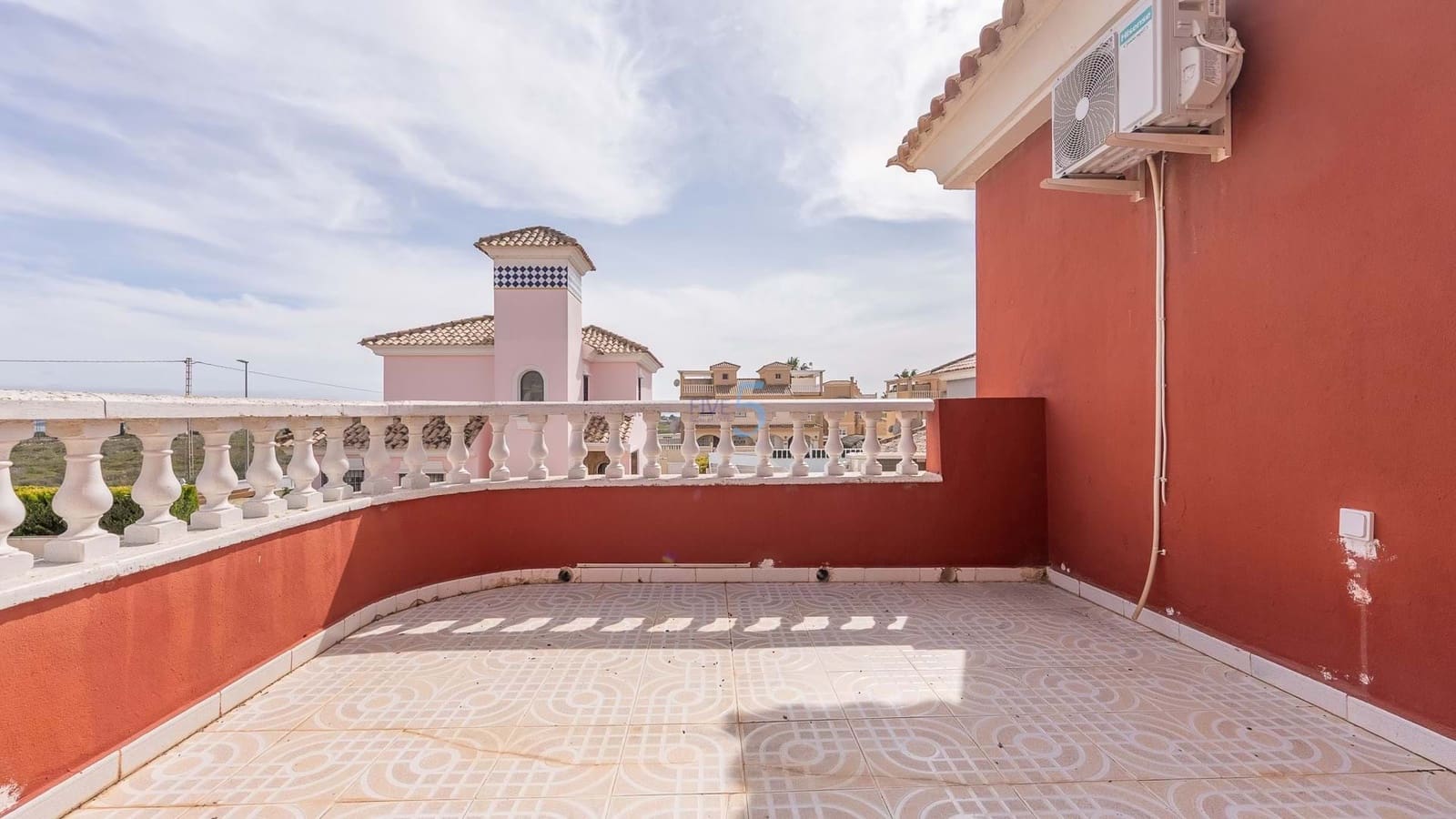 3 makuuhuone Huvila myytävänä paikassa Lo Crispin mukana uima-altaan - 349 995 € (Ref: 9571990)