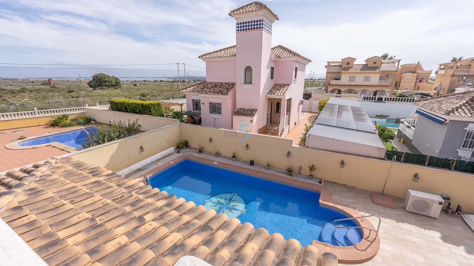 3 makuuhuone Huvila myytävänä paikassa Lo Crispin mukana uima-altaan - 349 995 € (Ref: 9571990)