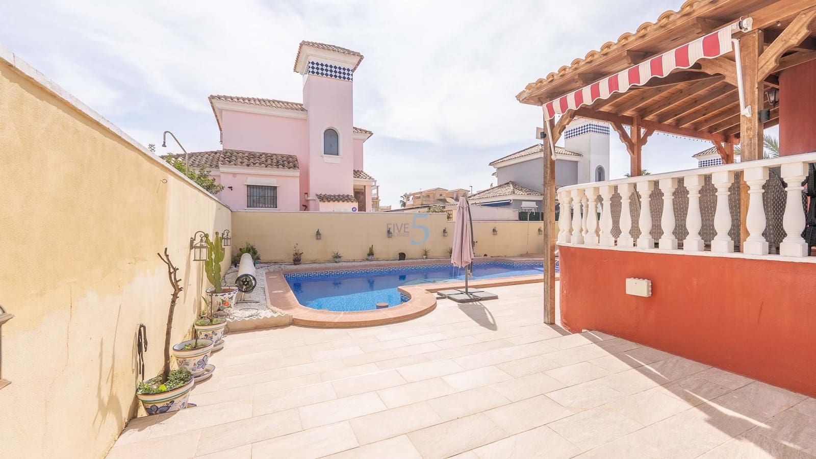 3 makuuhuone Huvila myytävänä paikassa Lo Crispin mukana uima-altaan - 349 995 € (Ref: 9571990)