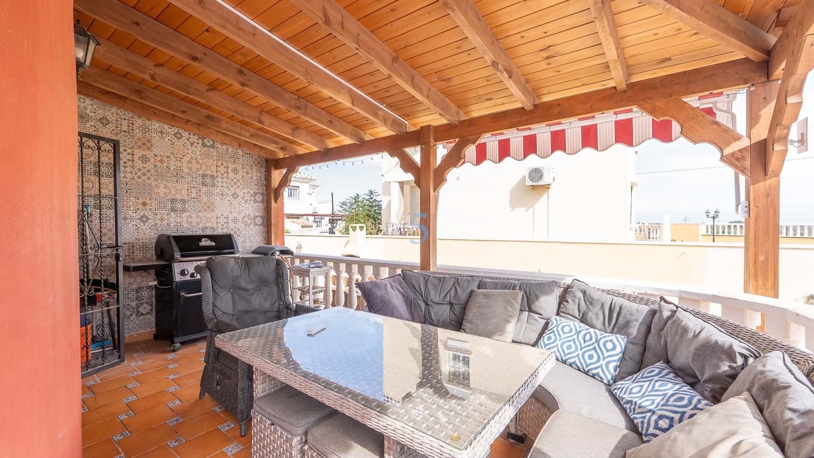 3 makuuhuone Huvila myytävänä paikassa Lo Crispin mukana uima-altaan - 349 995 € (Ref: 9571990)