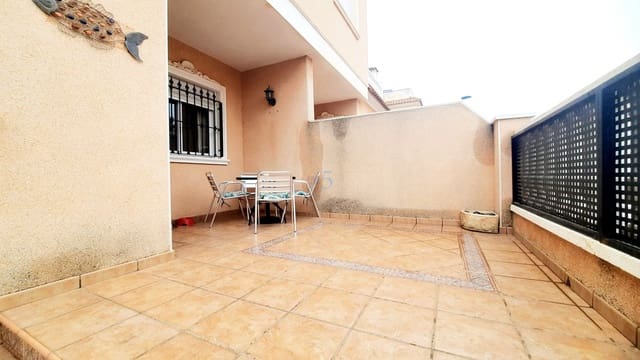 2 sypialnia Dom na sprzedaż w Los Alcázares z basenem - 185 000 € (Ref: 9575126)