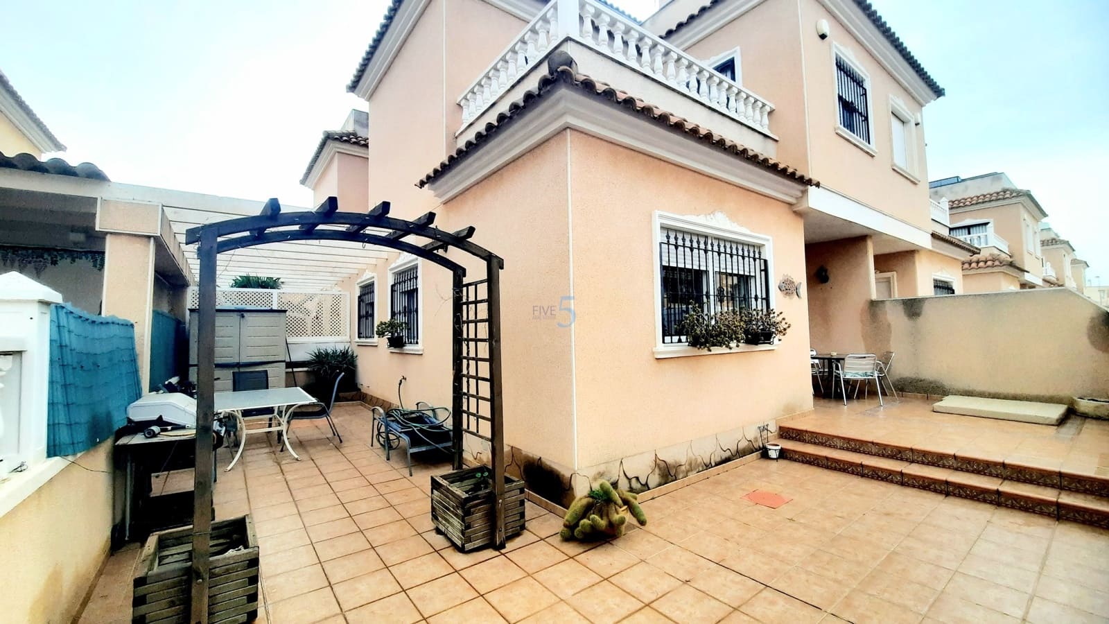 2 sypialnia Dom na sprzedaż w Los Alcazares z basenem - 185 000 € (Ref: 9575126)