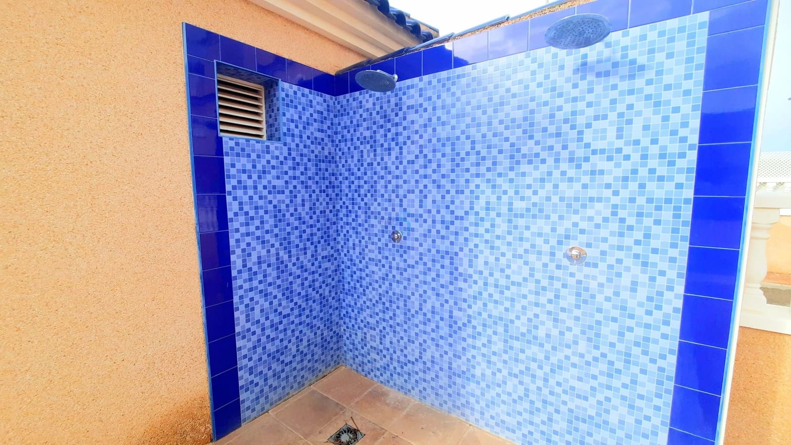 2 sypialnia Dom na sprzedaż w Los Alcazares z basenem - 185 000 € (Ref: 9575126)