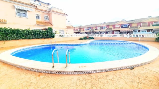 2 sypialnia Dom na sprzedaż w Los Alcázares z basenem - 185 000 € (Ref: 9575126)