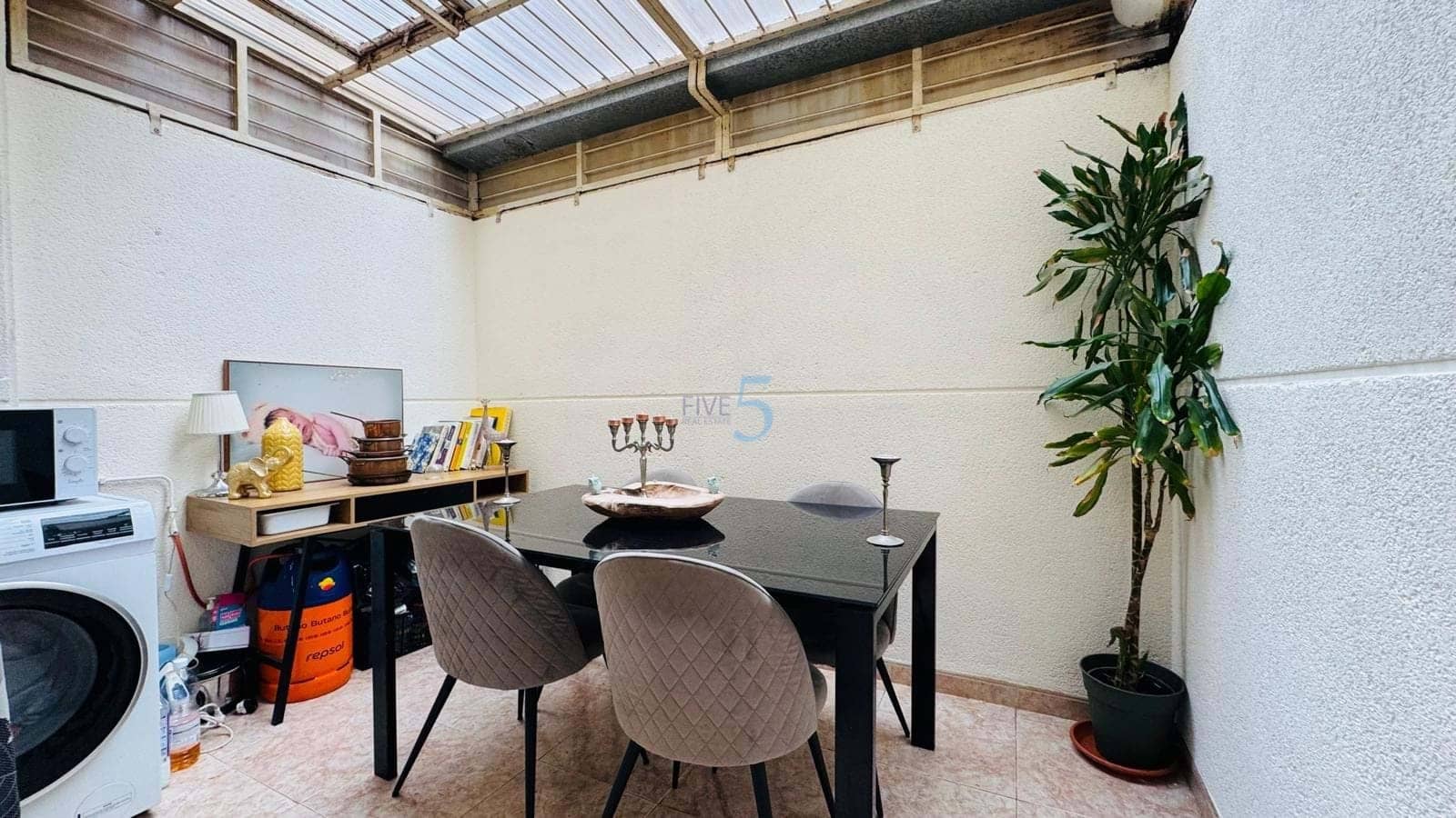 Chalet de 3 habitaciones en San Luis en venta - 249.000 € (Ref: 9575128)