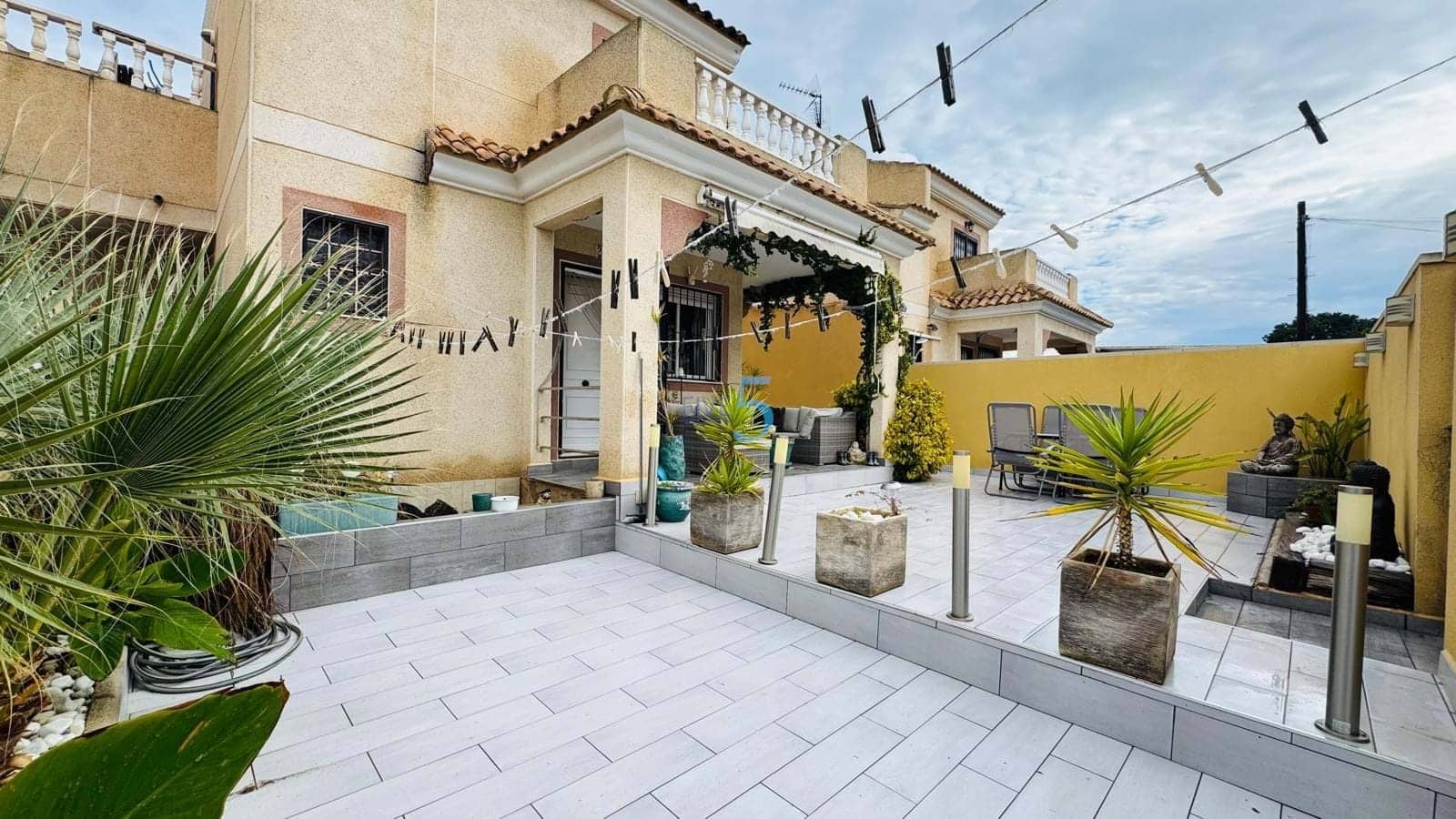 Chalet de 3 habitaciones en San Luis en venta - 249.000 € (Ref: 9575128)