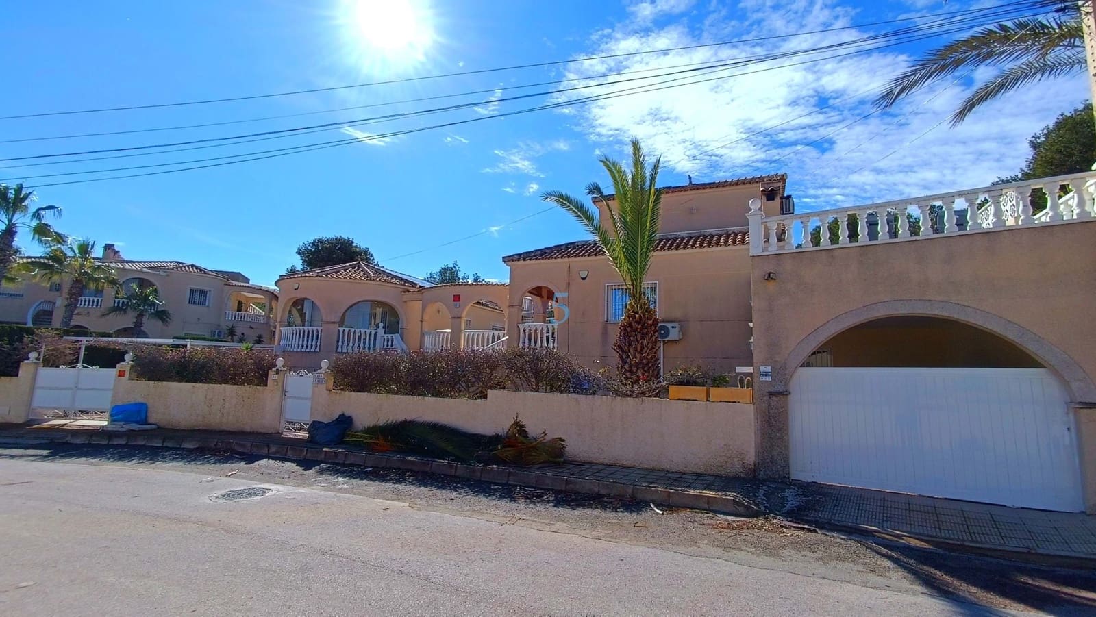 4 chambre Villa/Maison à vendre à San Miguel de Salinas avec piscine garage - 575 000 € (Ref: 9581372)