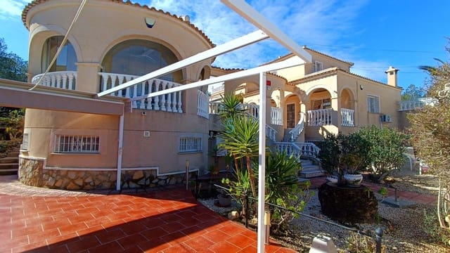 4 chambre Villa/Maison à vendre à San Miguel de Salinas avec piscine garage - 575 000 € (Ref: 9581372)