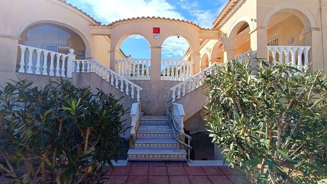 4 chambre Villa/Maison à vendre à San Miguel de Salinas avec piscine garage - 575 000 € (Ref: 9581372)