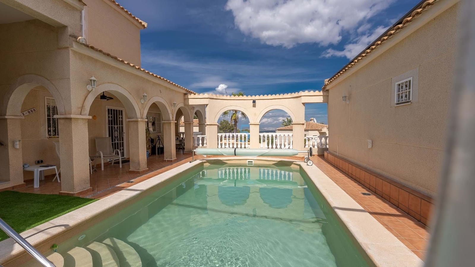 4 soverom Villa til salgs i San Miguel de Salinas med svømmebasseng garasje - € 575 000 (Ref: 9581372)