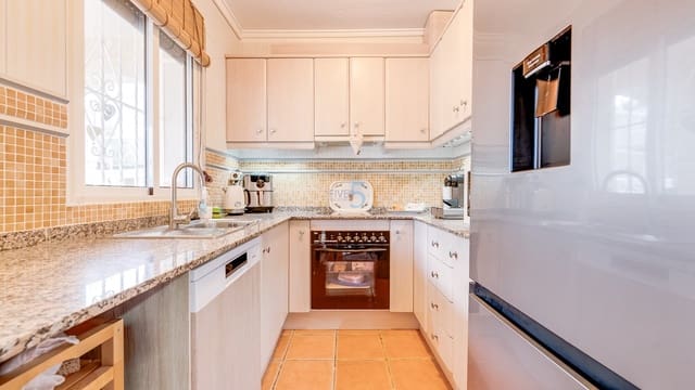 4 soverom Villa til salgs i San Miguel de Salinas med svømmebasseng garasje - € 575 000 (Ref: 9581372)