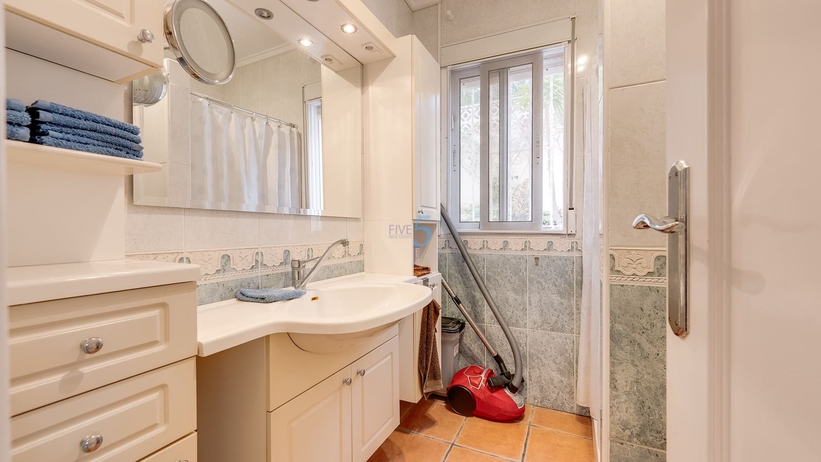 4 soverom Villa til salgs i San Miguel de Salinas med svømmebasseng garasje - € 575 000 (Ref: 9581372)