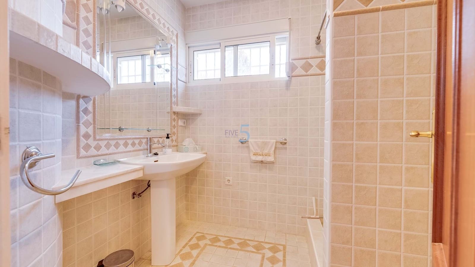 4 soverom Villa til salgs i San Miguel de Salinas med svømmebasseng garasje - € 575 000 (Ref: 9581372)