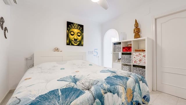 4 soverom Villa til salgs i San Miguel de Salinas med svømmebasseng garasje - € 575 000 (Ref: 9581372)