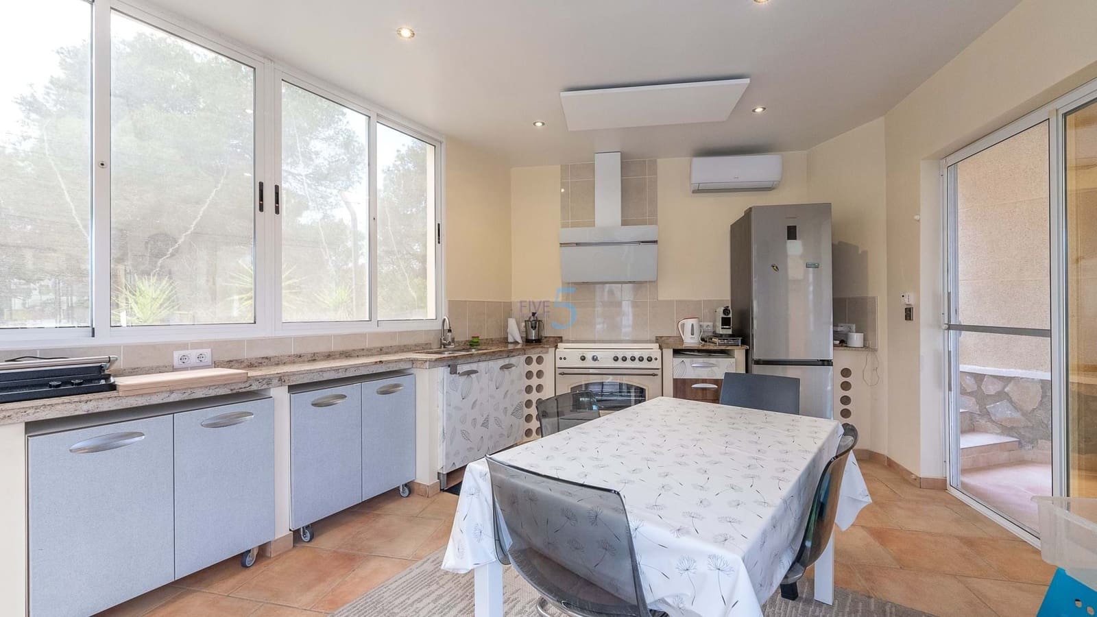 4 soverom Villa til salgs i San Miguel de Salinas med svømmebasseng garasje - € 575 000 (Ref: 9581372)