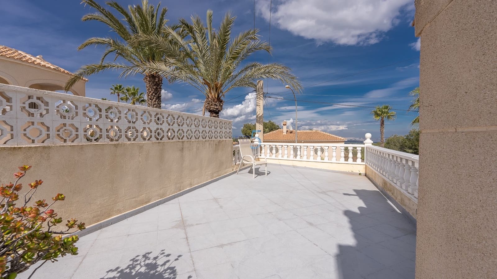 4 soverom Villa til salgs i San Miguel de Salinas med svømmebasseng garasje - € 575 000 (Ref: 9581372)