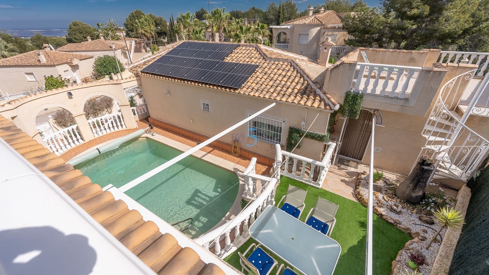 4 soverom Villa til salgs i San Miguel de Salinas med svømmebasseng garasje - € 575 000 (Ref: 9581372)