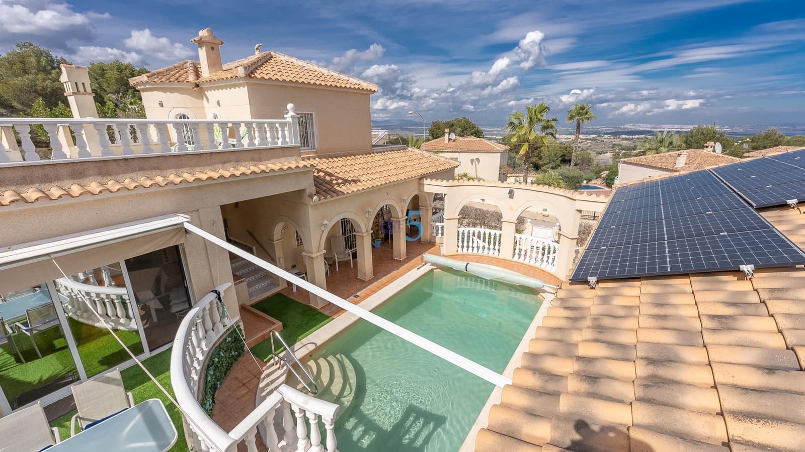 4 soverom Villa til salgs i San Miguel de Salinas med svømmebasseng garasje - € 575 000 (Ref: 9581372)