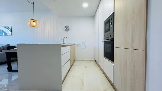 2 sypialnia Apartament na sprzedaż w Los Altos z basenem garażem - 285 000 € (Ref: 9581373)