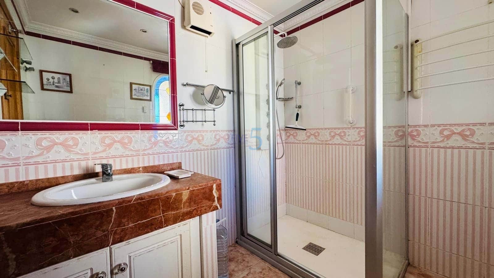 3 quarto Moradia para venda em Villamartin com piscina garagem - 285 000 € (Ref: 9581374)