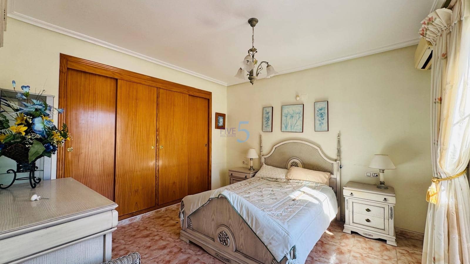 3 quarto Moradia para venda em Villamartin com piscina garagem - 285 000 € (Ref: 9581374)