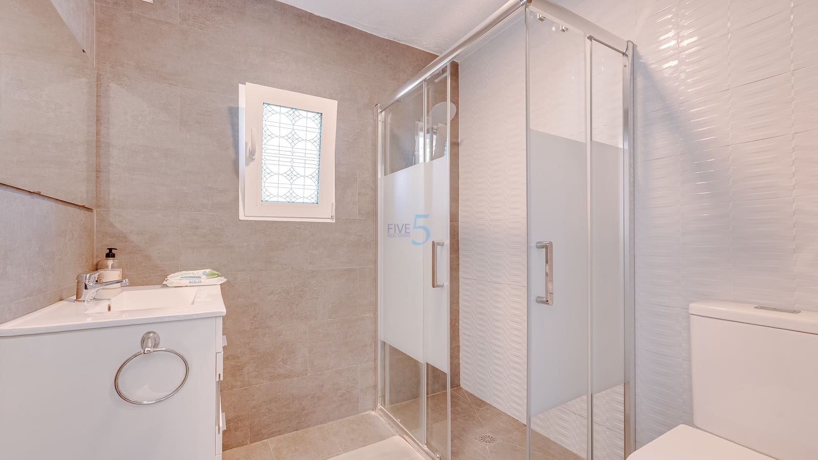 3 Zimmer Villa zu verkaufen in Los Balcones mit Pool Garage - 585.000 € (Ref: 9581375)