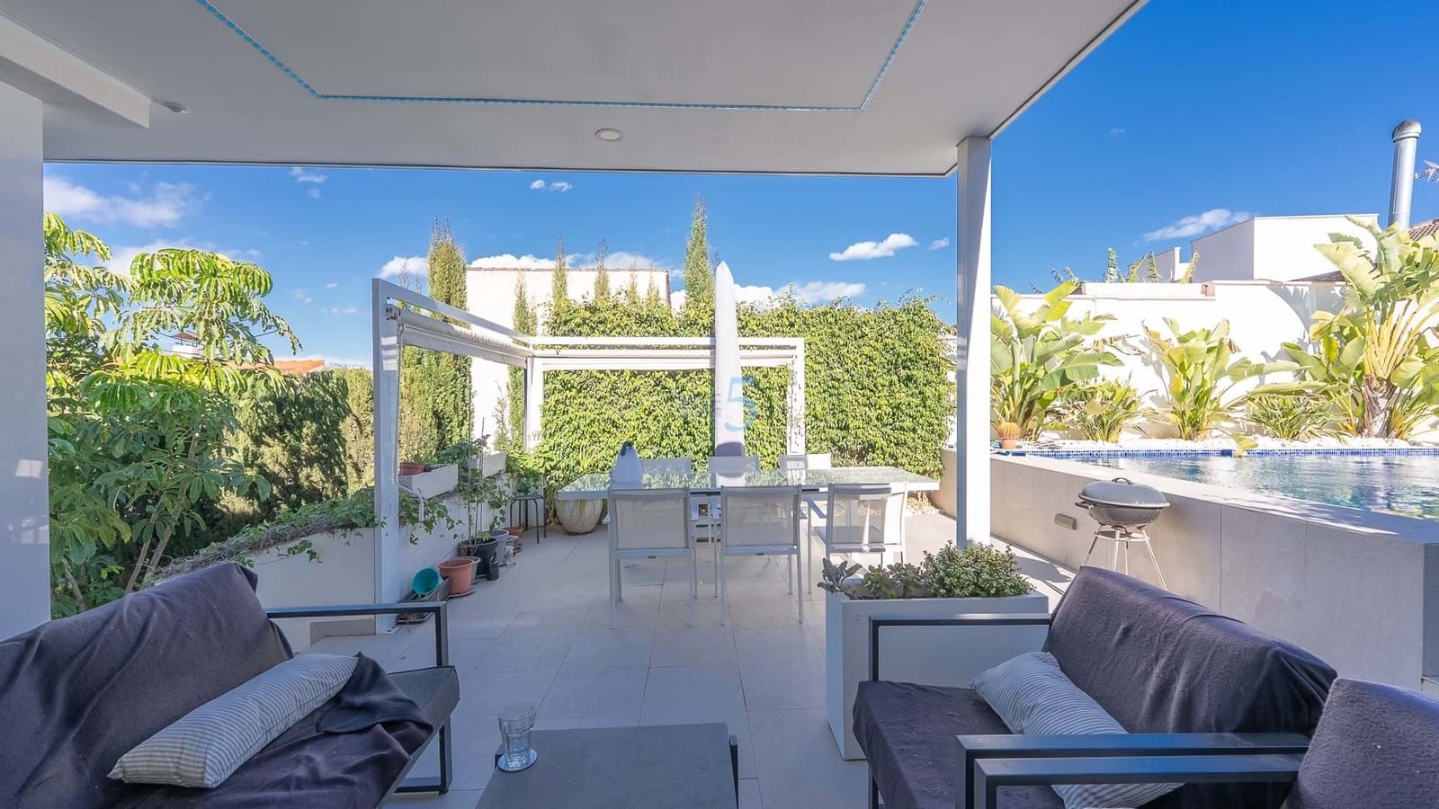 3 Zimmer Villa zu verkaufen in Los Balcones mit Pool Garage - 585.000 € (Ref: 9581375)