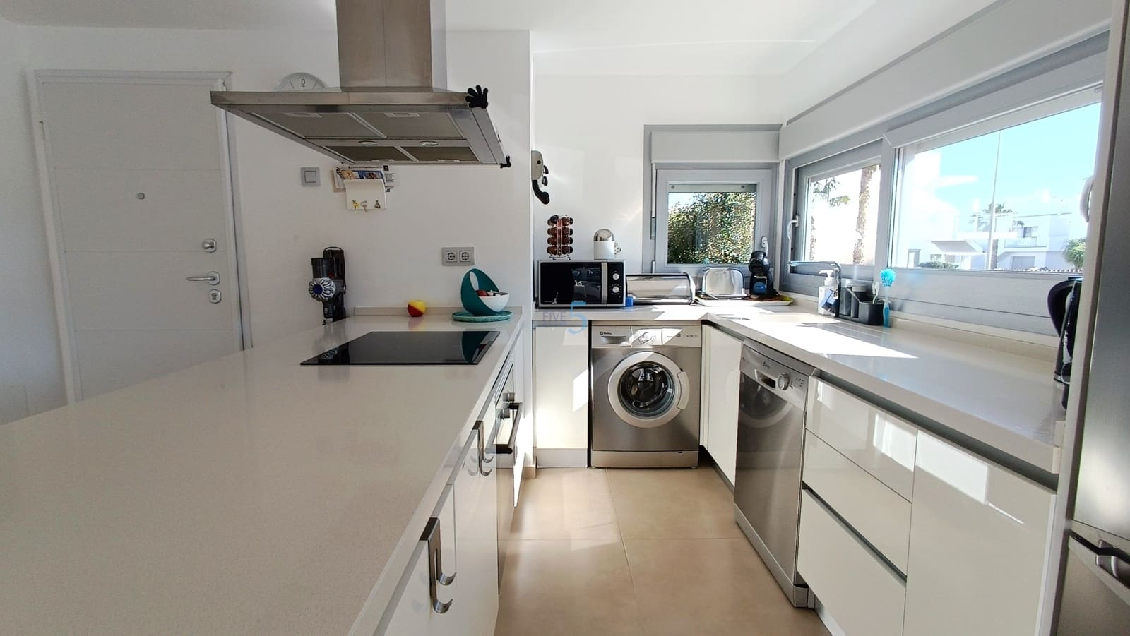 3 sypialnia Apartament na sprzedaż w Vistabella z basenem garażem - 275 000 € (Ref: 9581376)