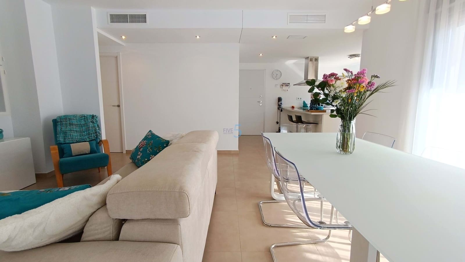 3 sypialnia Apartament na sprzedaż w Vistabella z basenem garażem - 275 000 € (Ref: 9581376)