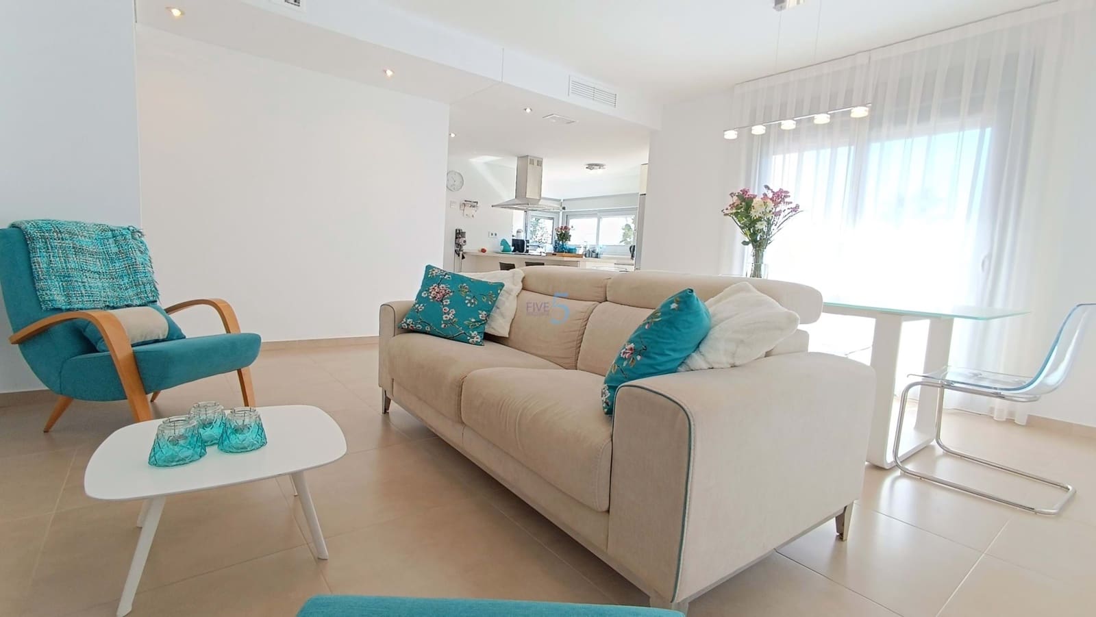 3 sypialnia Apartament na sprzedaż w Vistabella z basenem garażem - 275 000 € (Ref: 9581376)