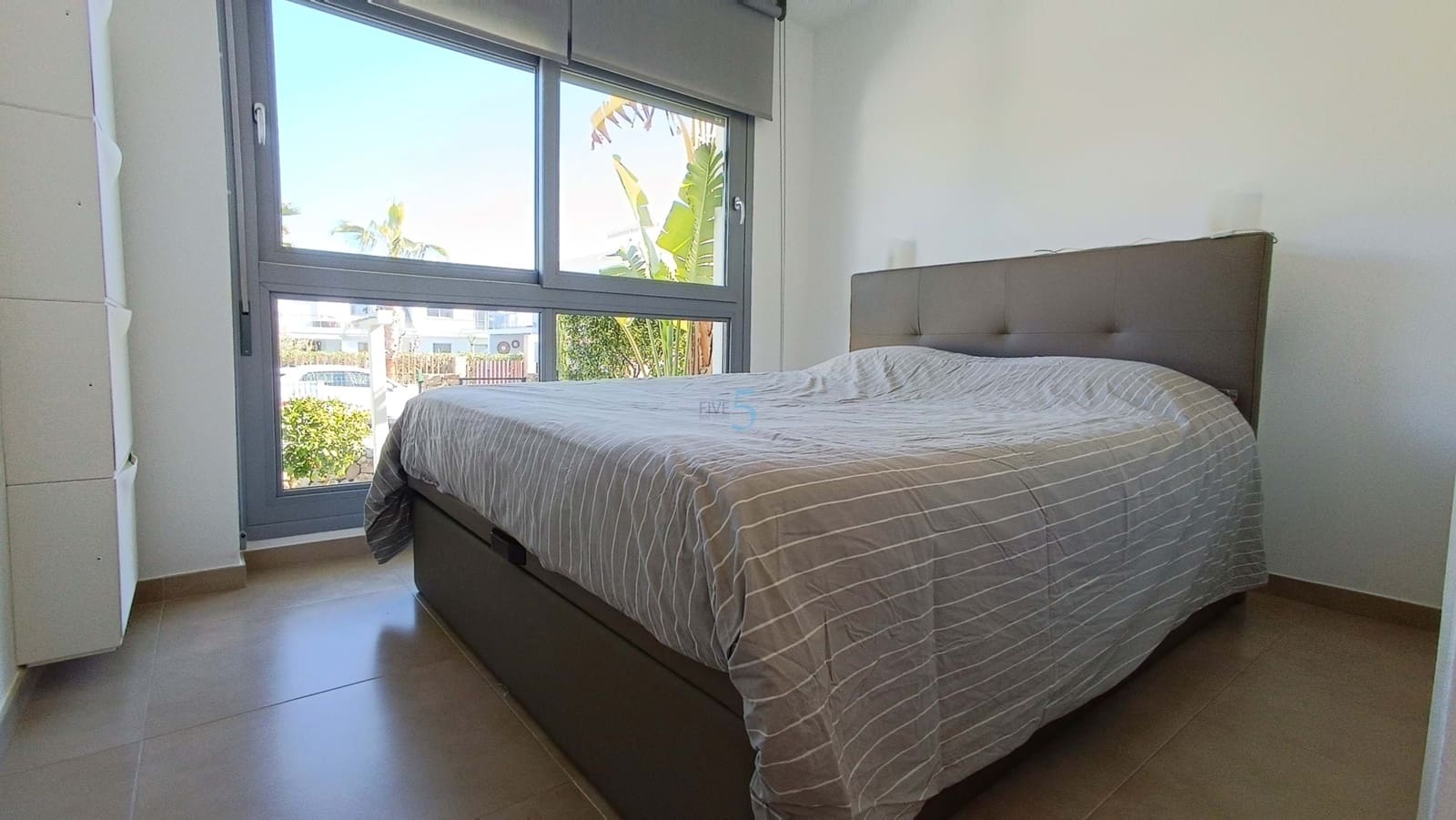 3 sypialnia Apartament na sprzedaż w Vistabella z basenem garażem - 275 000 € (Ref: 9581376)