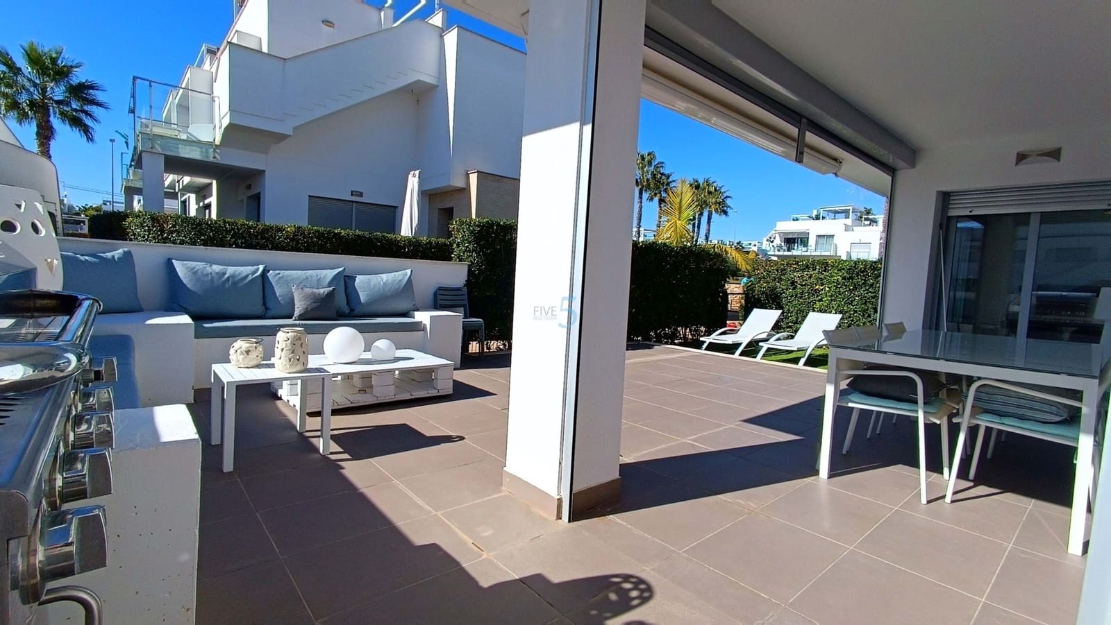 3 sypialnia Apartament na sprzedaż w Vistabella z basenem garażem - 275 000 € (Ref: 9581376)