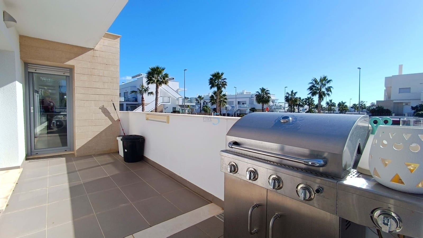 3 sypialnia Apartament na sprzedaż w Vistabella z basenem garażem - 275 000 € (Ref: 9581376)