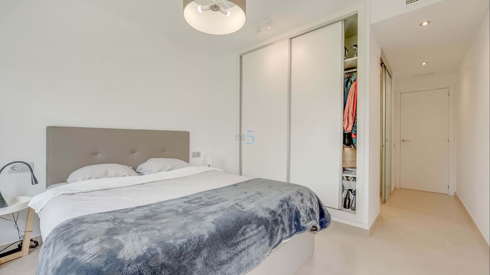 3 sypialnia Apartament na sprzedaż w Vistabella z basenem garażem - 275 000 € (Ref: 9581376)