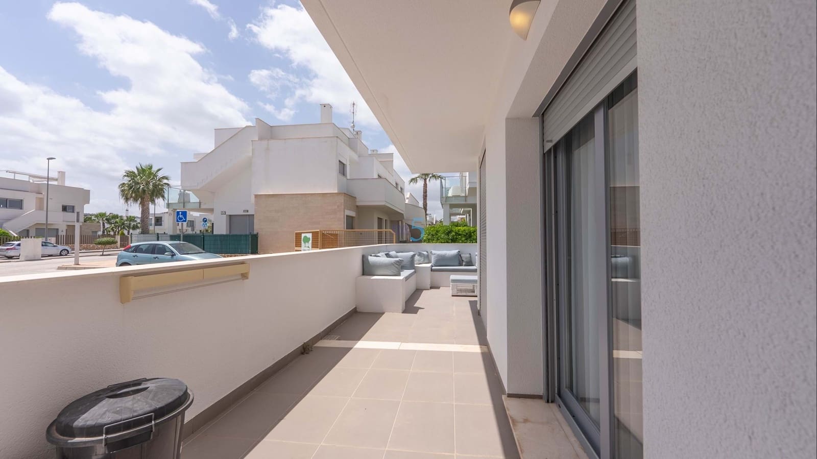 3 sypialnia Apartament na sprzedaż w Vistabella z basenem garażem - 275 000 € (Ref: 9581376)