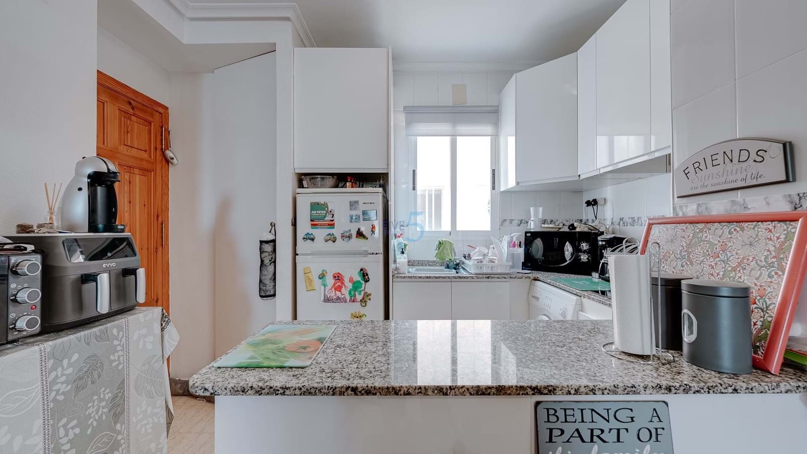 3 soveværelse Lejlighed til salg i Torrevieja med swimmingpool garage - € 119.995 (Ref: 9585047)