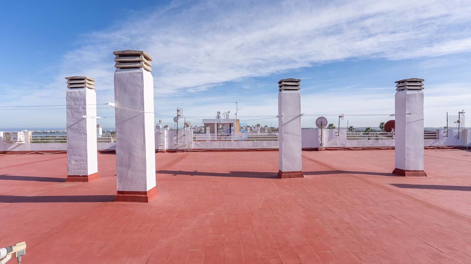 3 soveværelse Lejlighed til salg i Torrevieja med swimmingpool garage - € 119.995 (Ref: 9585047)