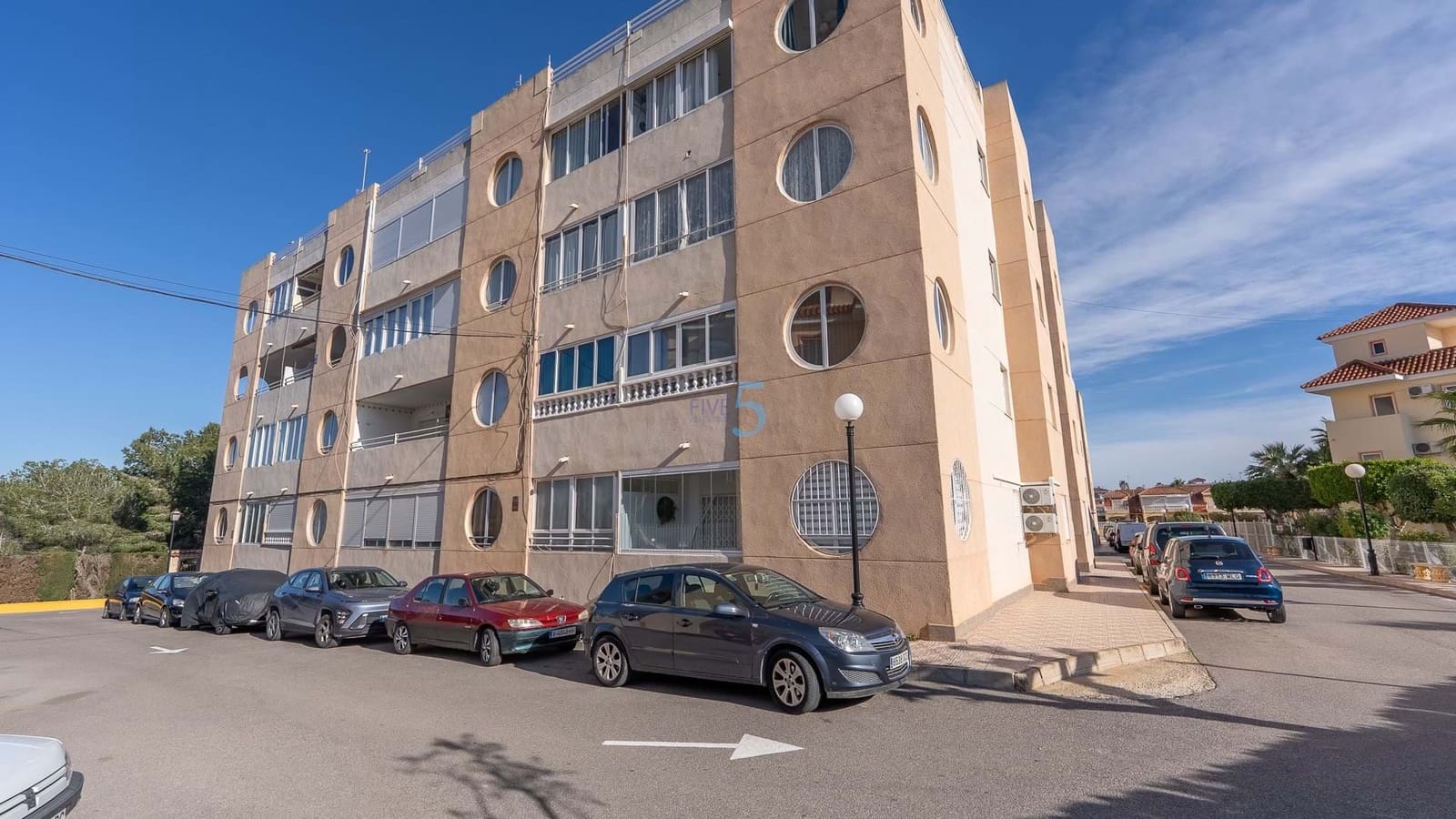 3 soveværelse Lejlighed til salg i Torrevieja med swimmingpool garage - € 119.995 (Ref: 9585047)