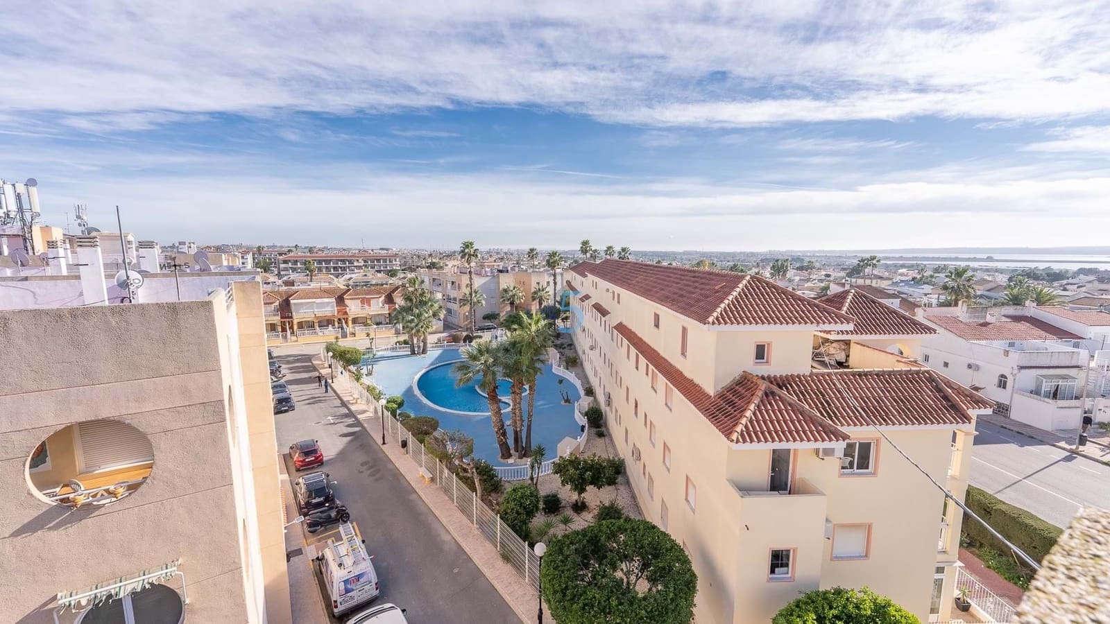 3 soveværelse Lejlighed til salg i Torrevieja med swimmingpool garage - € 119.995 (Ref: 9585047)