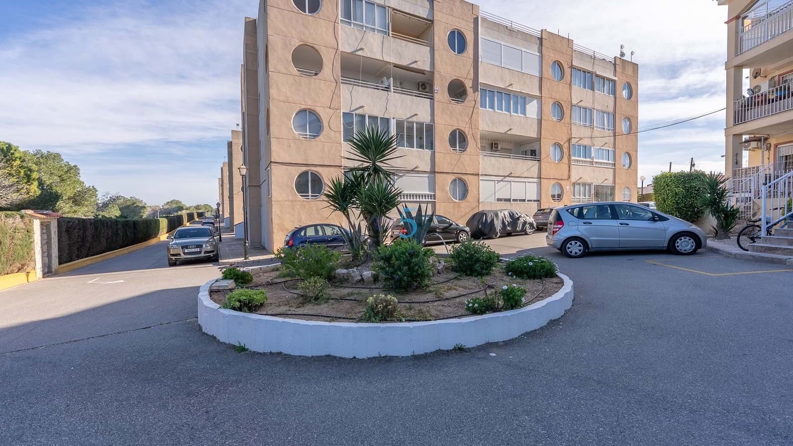 3 soveværelse Lejlighed til salg i Torrevieja med swimmingpool garage - € 119.995 (Ref: 9585047)