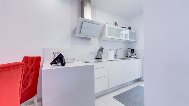 3 soveværelse Byhus til salg i Villamartin, Orihuela med swimmingpool garage - € 340.000 (Ref: 9585048)