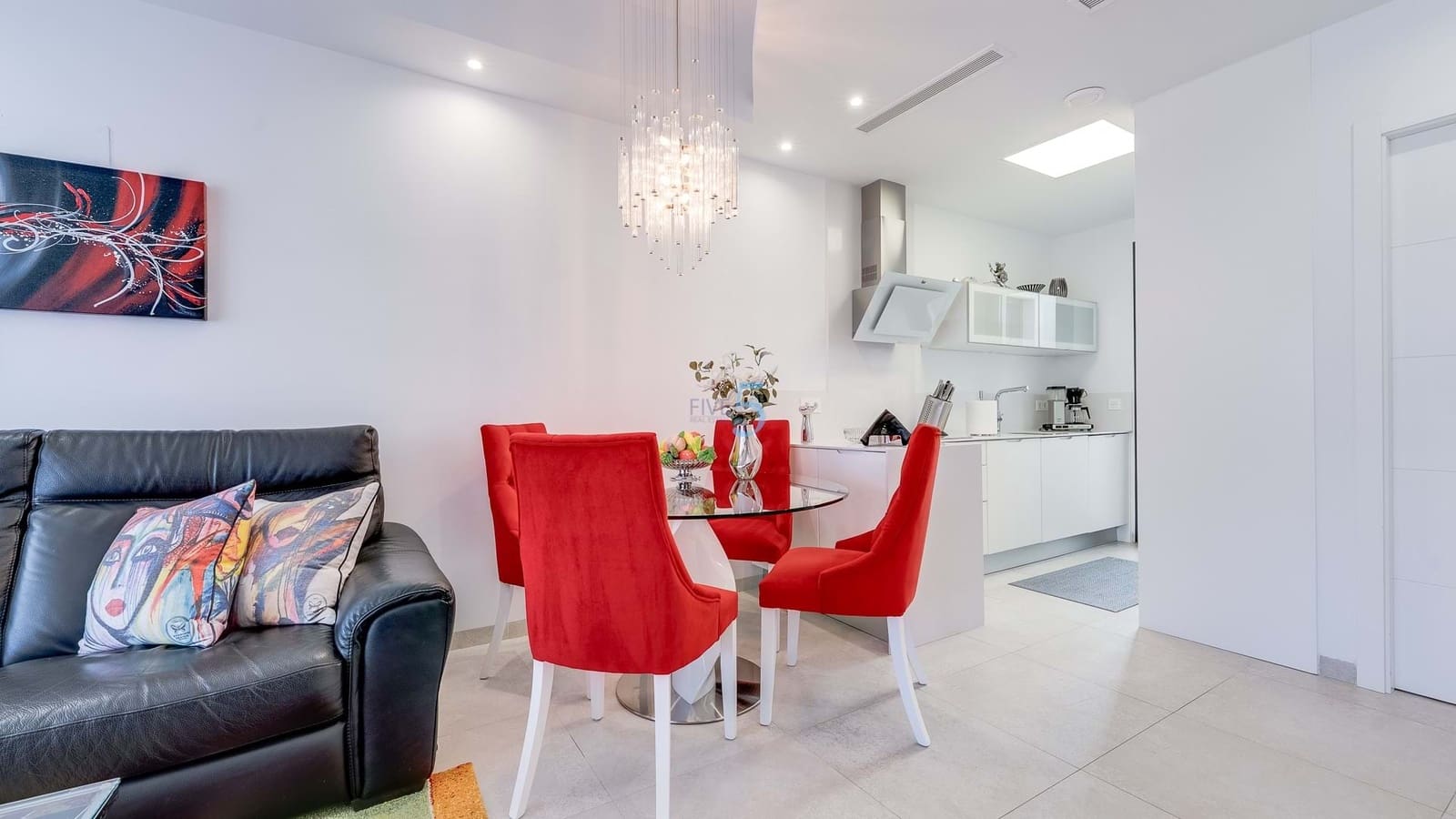 3 bedroom Townhouse for sale in Villamartin with pool garage - € 340,000 (Ref: 9585048)