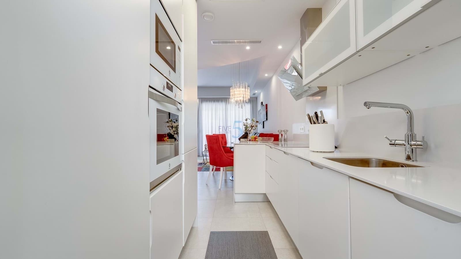 3 bedroom Townhouse for sale in Villamartin with pool garage - € 340,000 (Ref: 9585048)