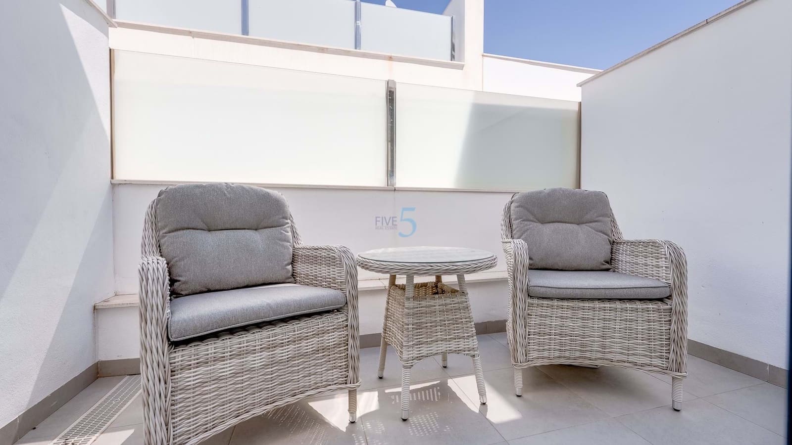 3 bedroom Townhouse for sale in Villamartin with pool garage - € 340,000 (Ref: 9585048)