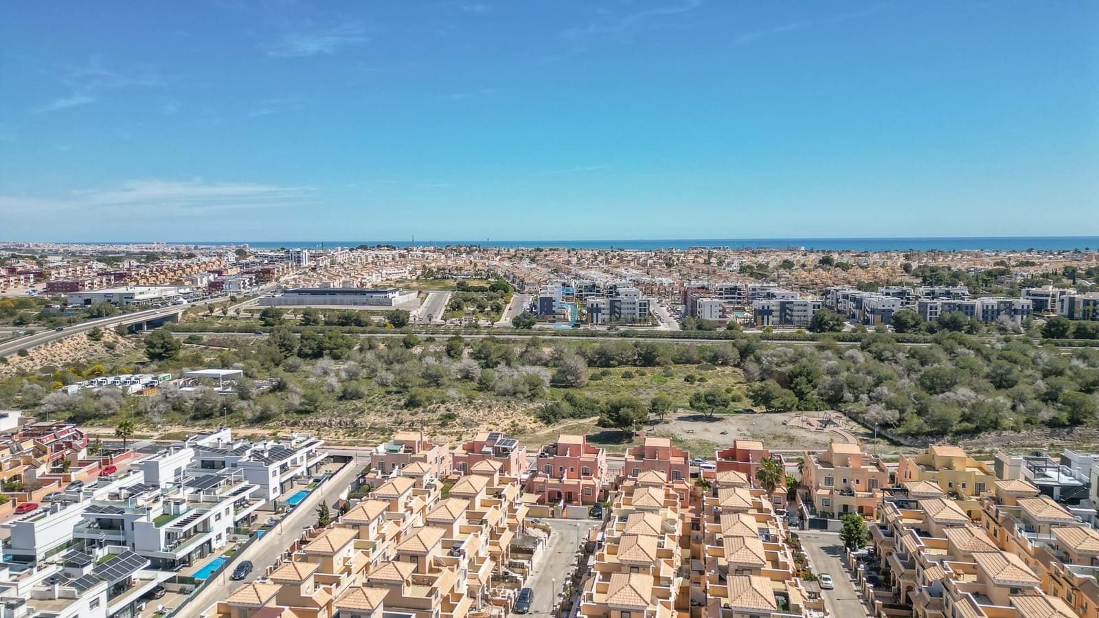 3 bedroom Townhouse for sale in Villamartin with pool garage - € 340,000 (Ref: 9585048)