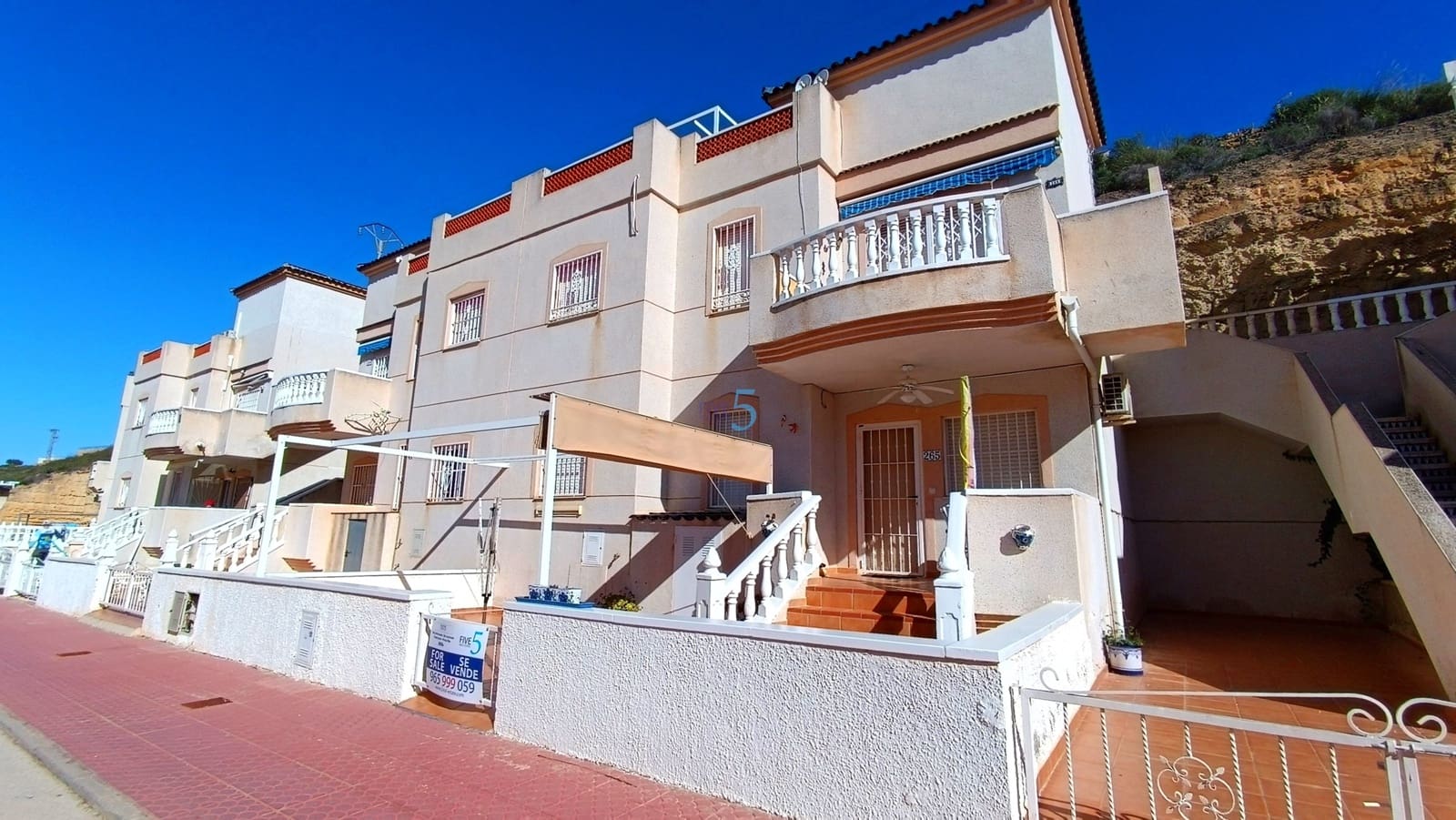 2 soveværelse Lejlighed til salg i Ciudad Quesada med swimmingpool - € 125.000 (Ref: 9585049)