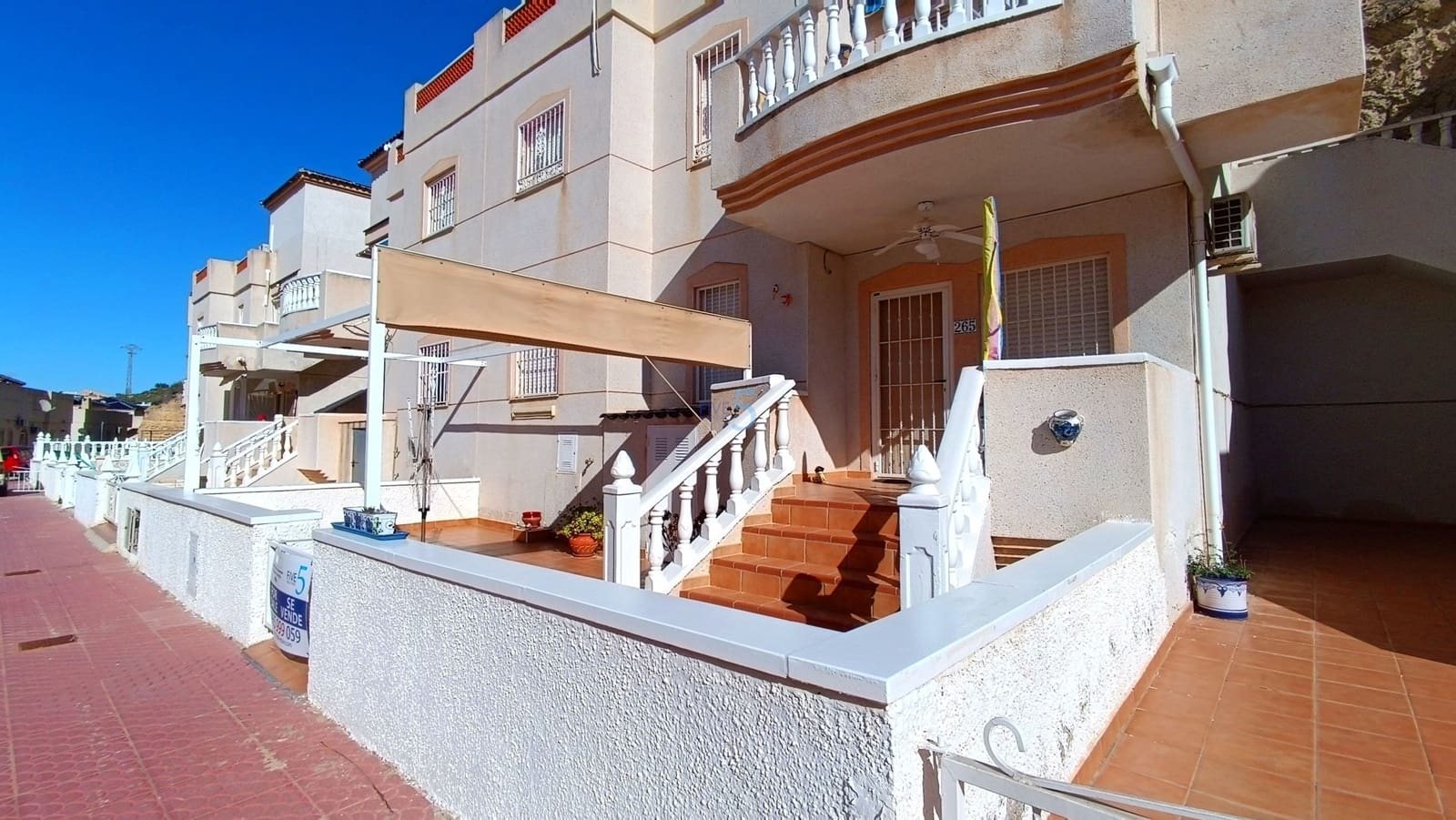 2 soveværelse Lejlighed til salg i Ciudad Quesada med swimmingpool - € 125.000 (Ref: 9585049)